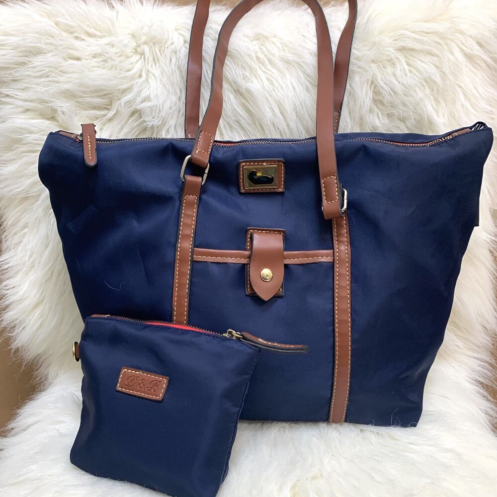 D&B (READ!) Blue Light Weight Nylon Zip Top Shoulder Tote w/Accessory Case